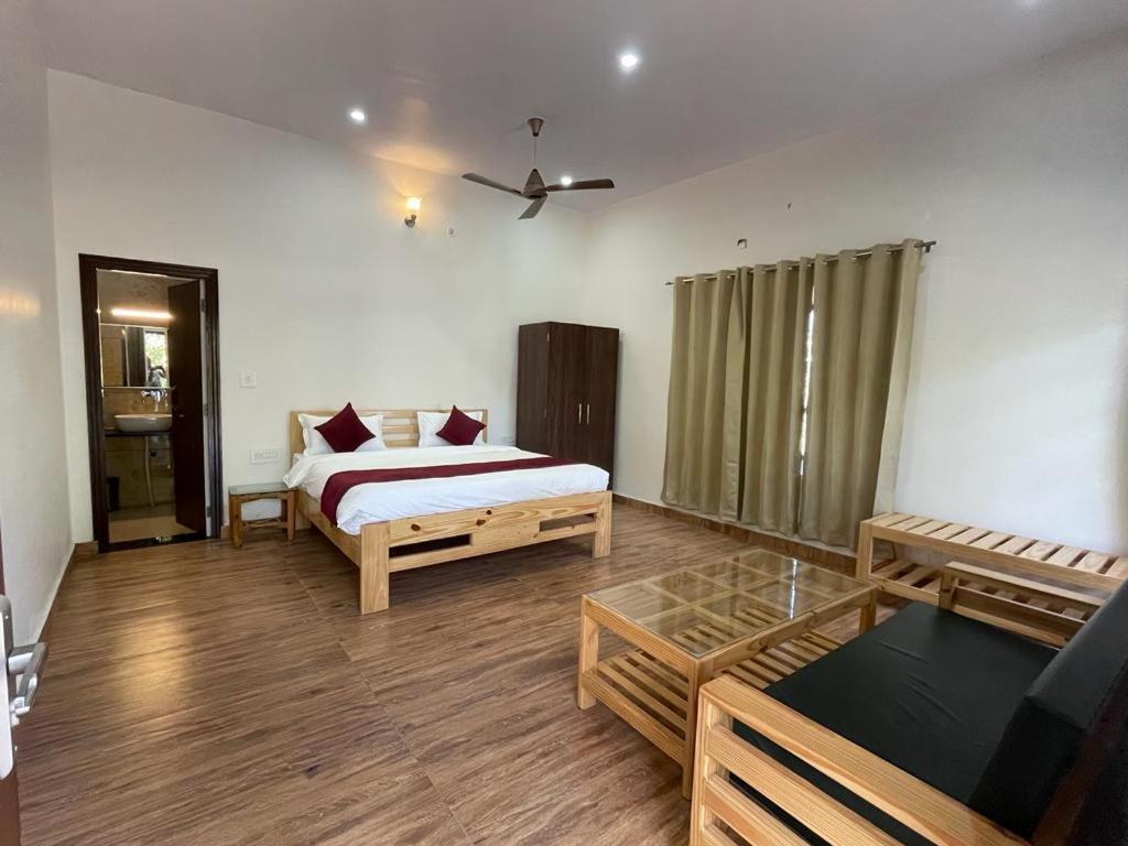 Karans Corbett Motel Ramnagar  Bagian luar foto